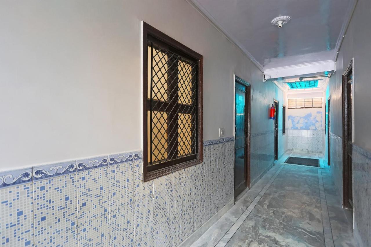 Oyo 48287 Bst Hotel New Delhi Ngoại thất bức ảnh