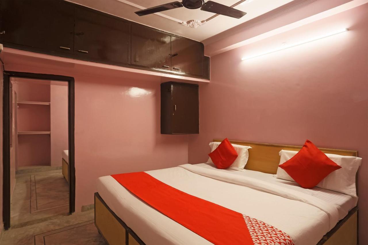 Oyo 48287 Bst Hotel New Delhi Ngoại thất bức ảnh